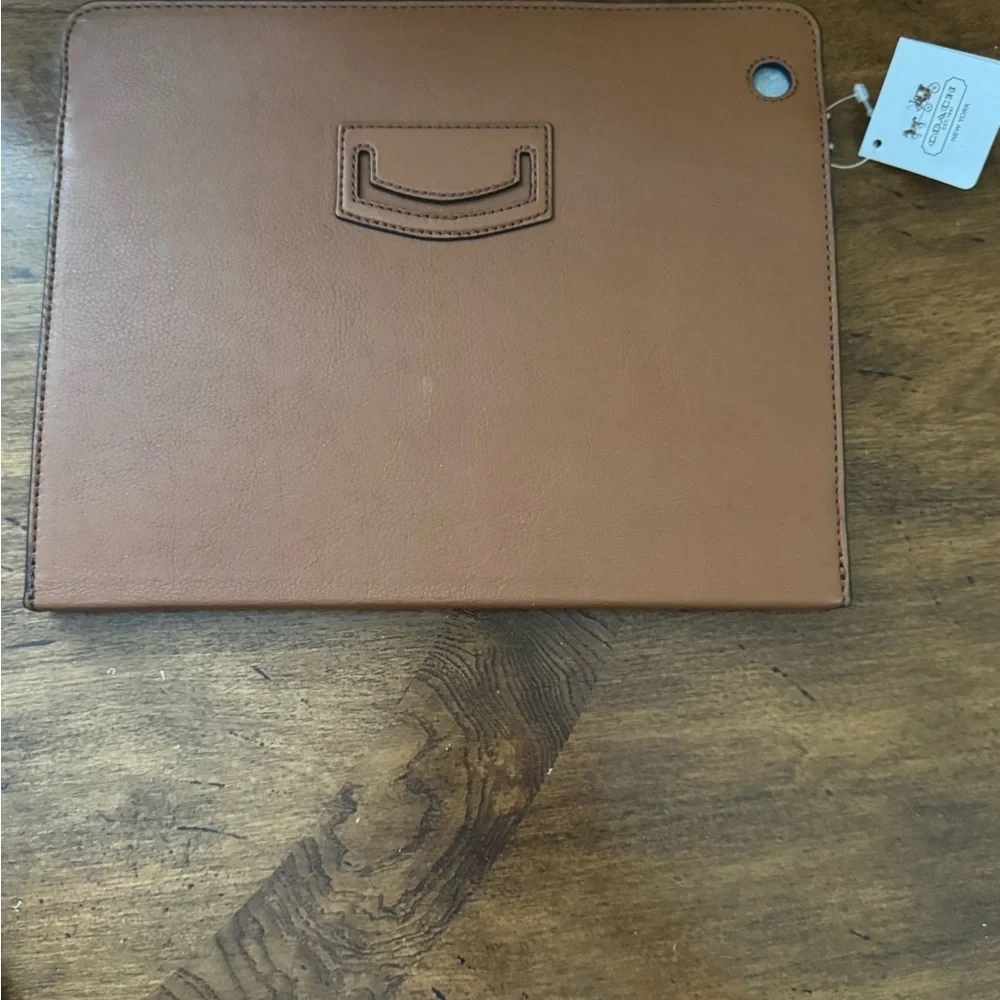 COACH Elegant Brown Leather IPad Case NWT MSRP $198